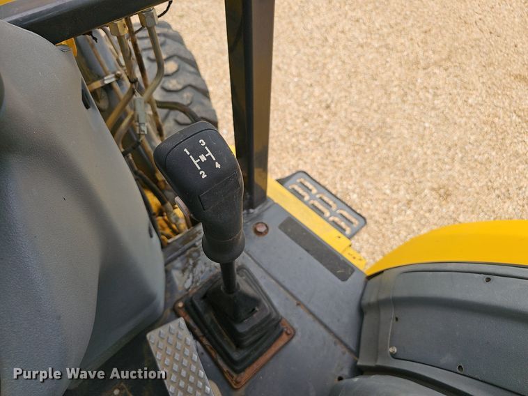 image for item EJ5808 2007 New Holland  B110 backhoe