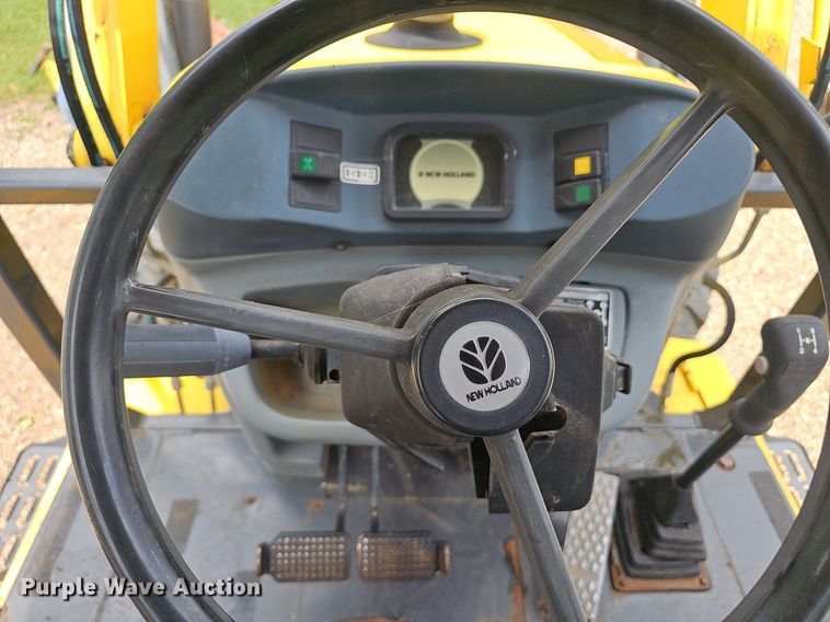 image for item EJ5808 2007 New Holland  B110 backhoe