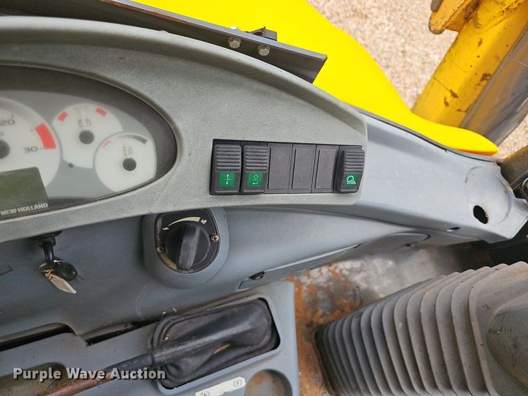 image for item EJ5808 2007 New Holland  B110 backhoe