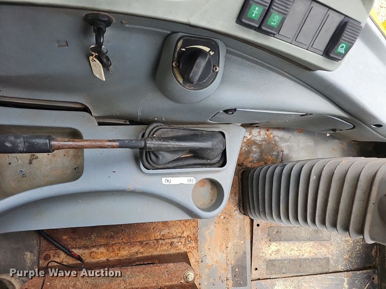 image for item EJ5808 2007 New Holland  B110 backhoe