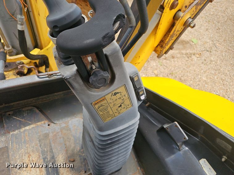 image for item EJ5808 2007 New Holland  B110 backhoe