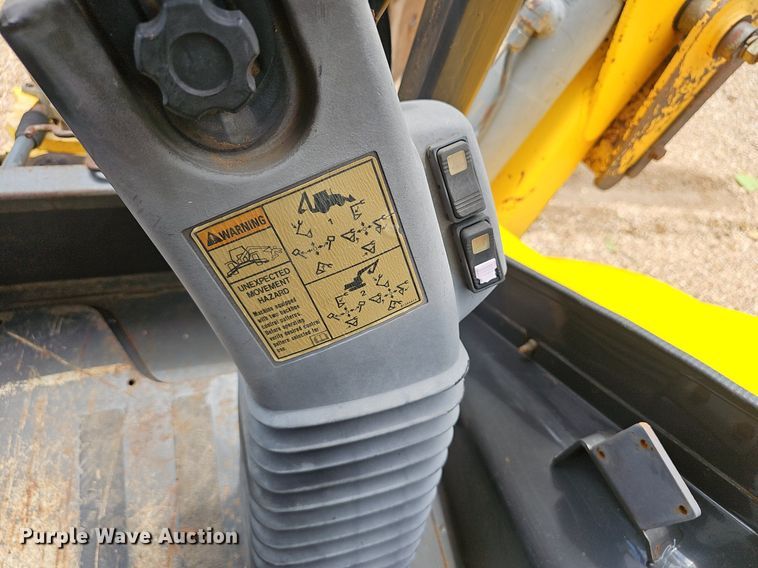 image for item EJ5808 2007 New Holland  B110 backhoe