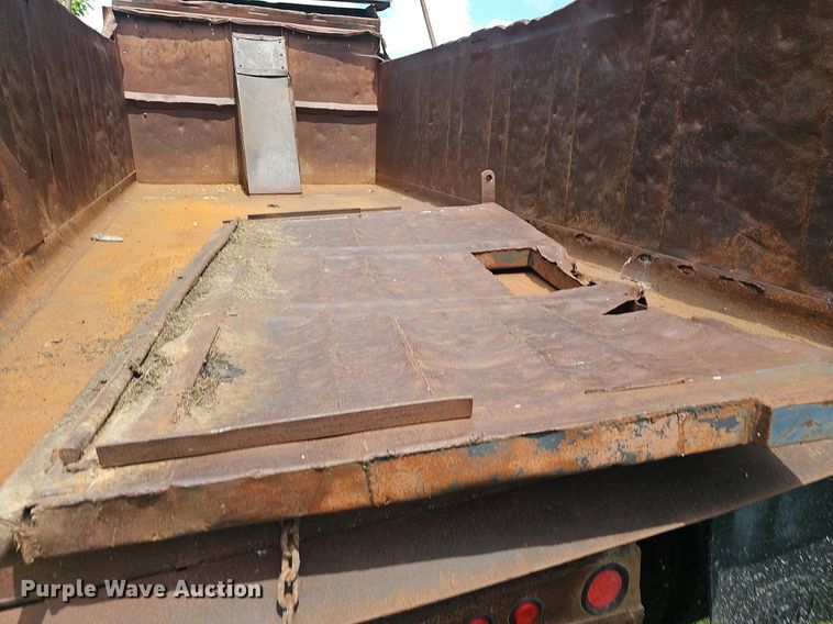 image for item EJ5809 1987 Ford  8000 dump truck