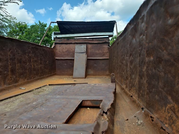 image for item EJ5809 1987 Ford  8000 dump truck