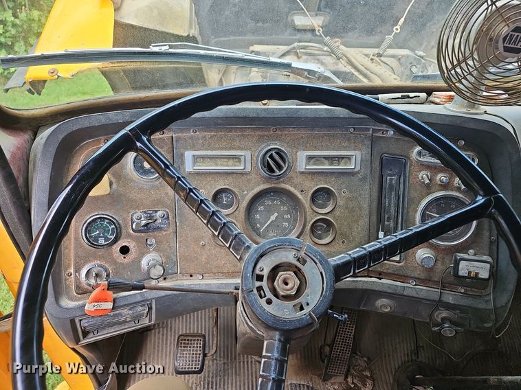 image for item EJ5809 1987 Ford  8000 dump truck