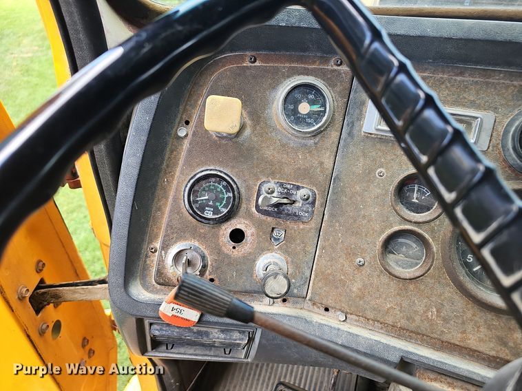 image for item EJ5809 1987 Ford  8000 dump truck