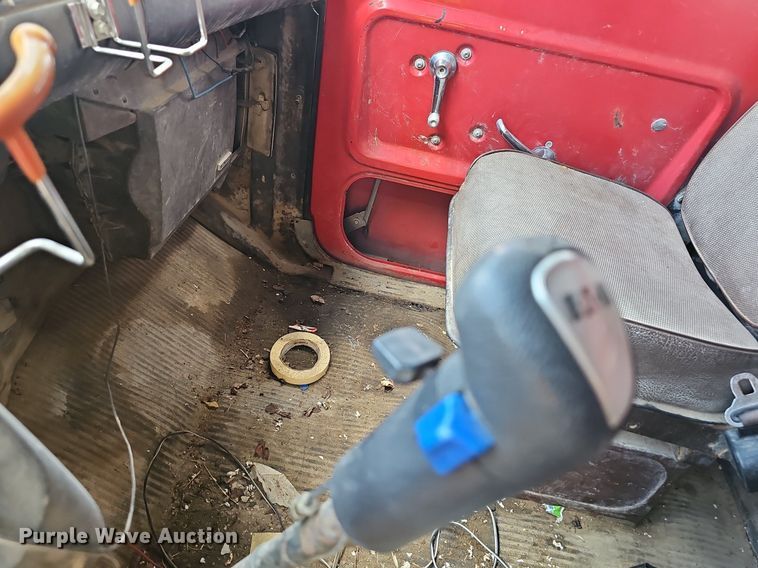 image for item EJ5809 1987 Ford  8000 dump truck