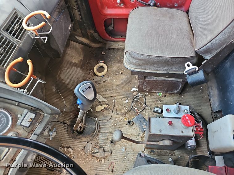 image for item EJ5809 1987 Ford  8000 dump truck