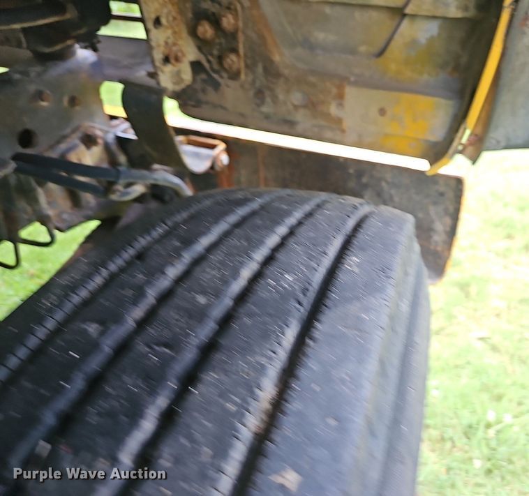 image for item EJ5809 1987 Ford  8000 dump truck