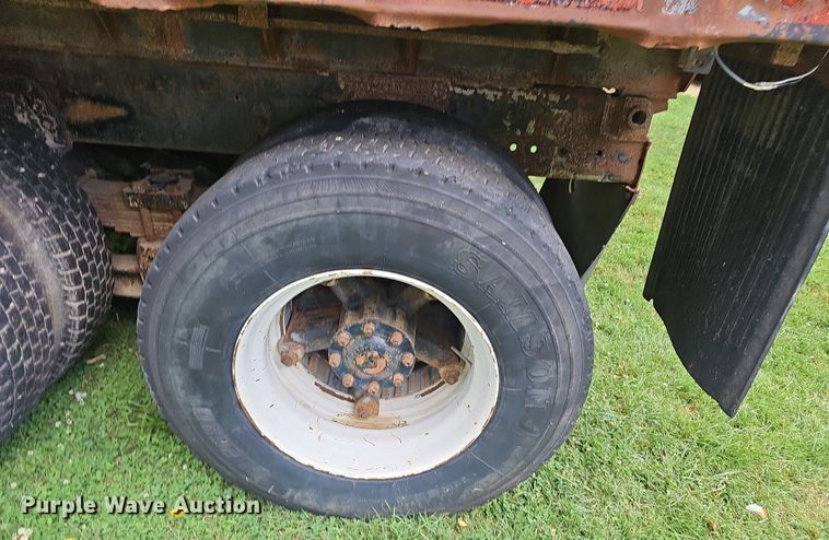 image for item EJ5809 1987 Ford  8000 dump truck