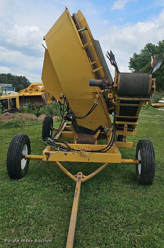 image for item EJ5810 Fecon screening plant