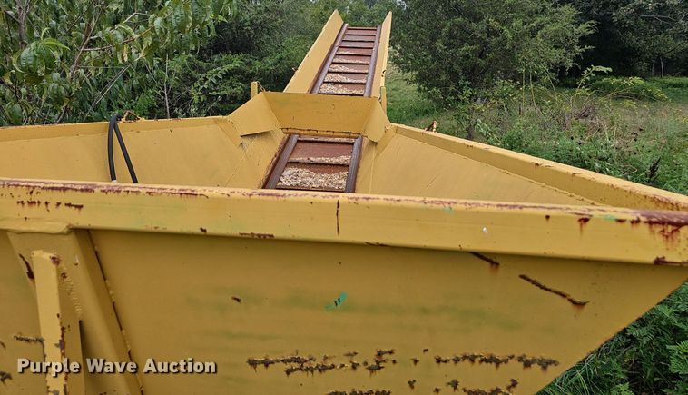 image for item EJ5810 Fecon screening plant