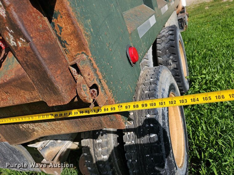 image for item EJ5826 1986 International  F2574 dump truck