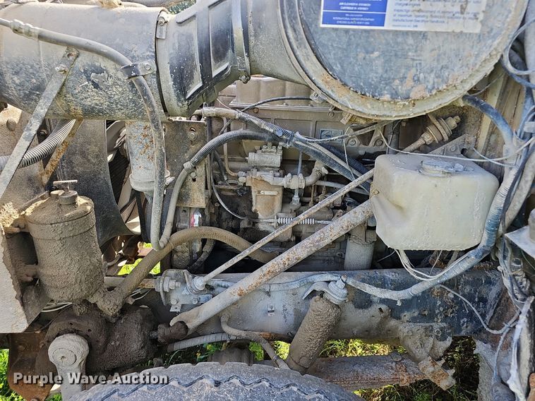 image for item EJ5826 1986 International  F2574 dump truck