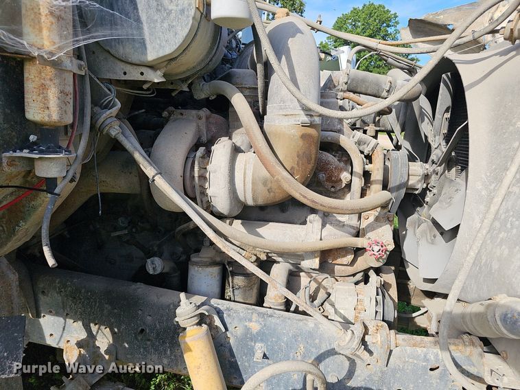 image for item EJ5826 1986 International  F2574 dump truck