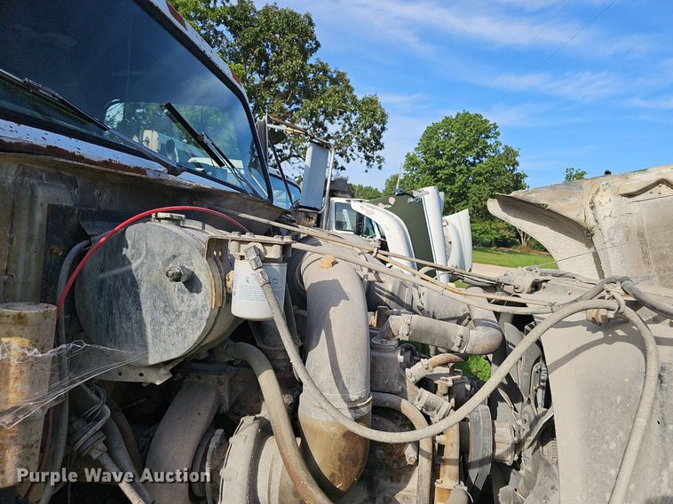 image for item EJ5826 1986 International  F2574 dump truck
