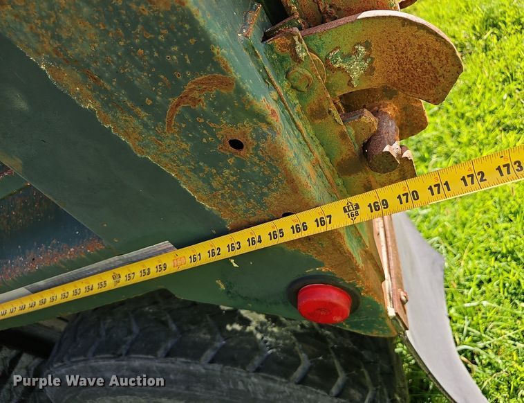 image for item EJ5827 1986 International  F2574 dump truck