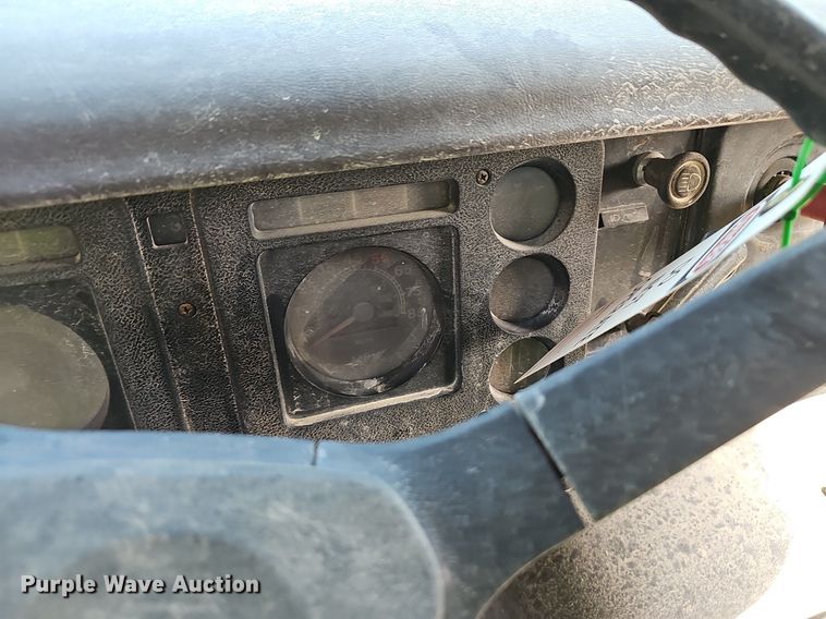 image for item EJ5827 1986 International  F2574 dump truck