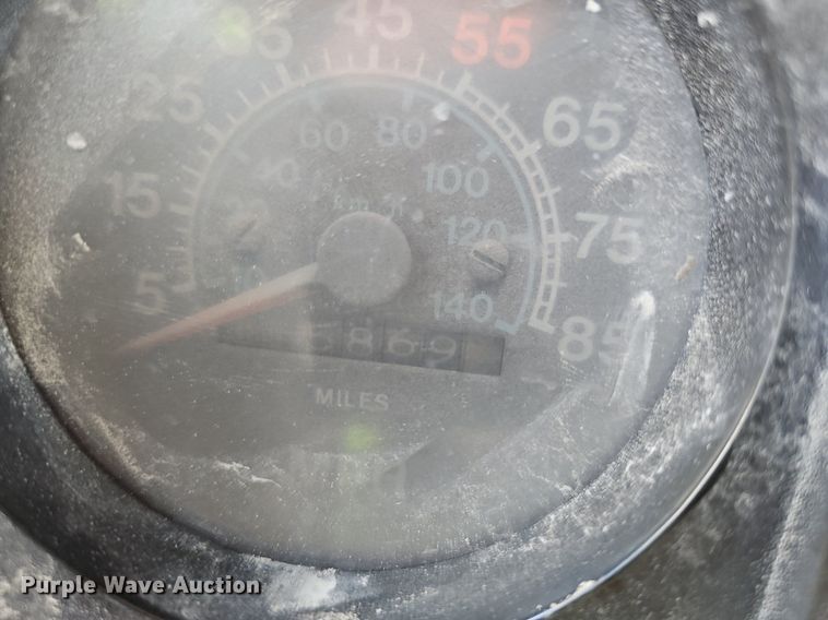 image for item EJ5827 1986 International  F2574 dump truck