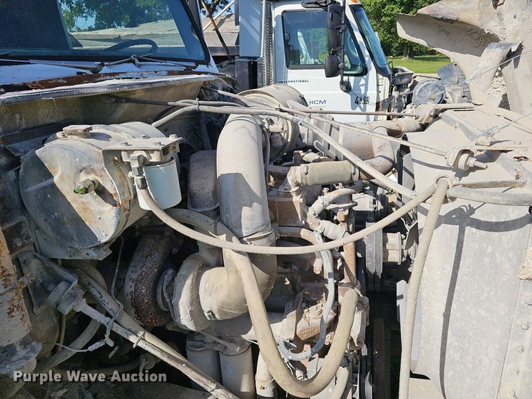 image for item EJ5827 1986 International  F2574 dump truck