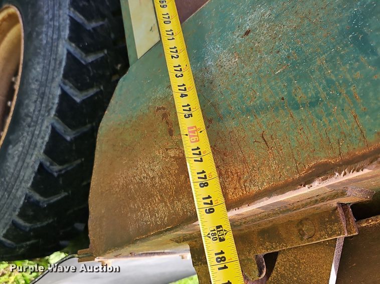 image for item EJ5829 1995 International  2574 dump truck