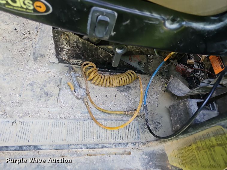 image for item EJ5829 1995 International  2574 dump truck