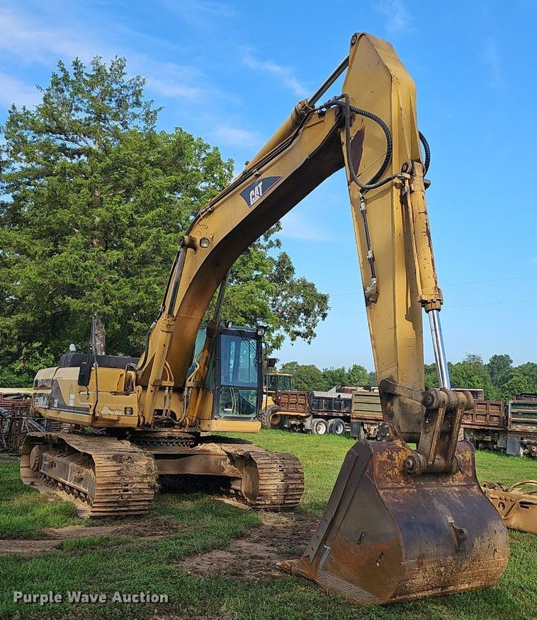 image for item EJ5835 1999 Caterpillar  330B L excavator