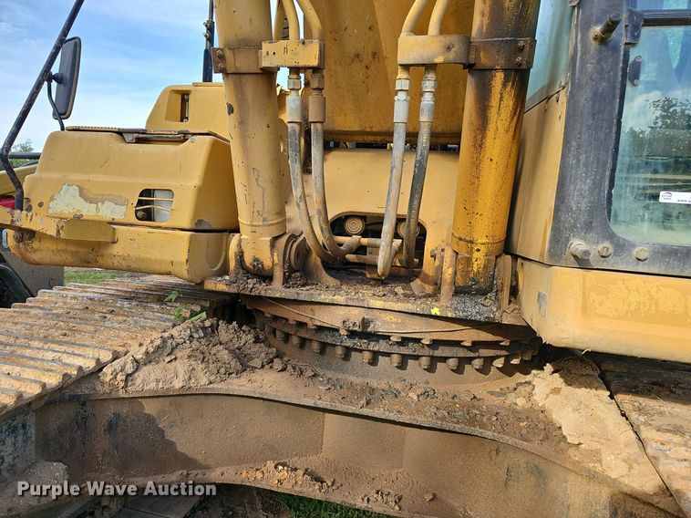 image for item EJ5835 1999 Caterpillar  330B L excavator