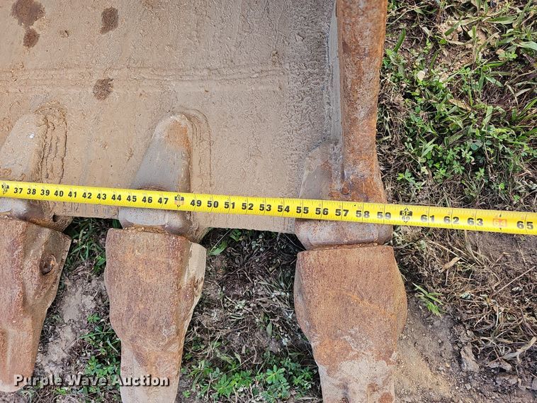 image for item EJ5835 1999 Caterpillar  330B L excavator