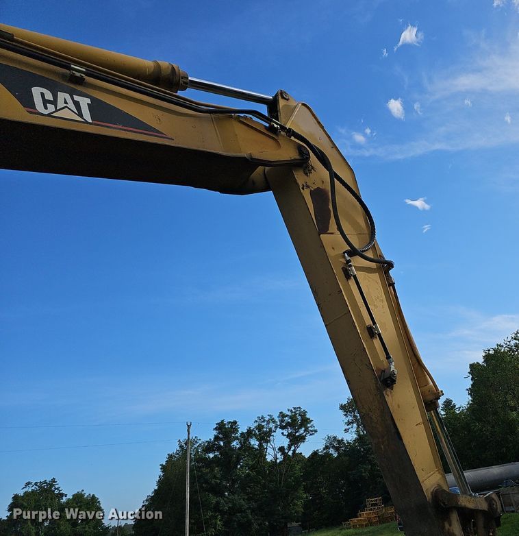 image for item EJ5835 1999 Caterpillar  330B L excavator
