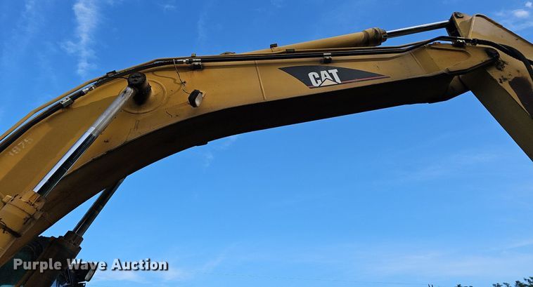 image for item EJ5835 1999 Caterpillar  330B L excavator