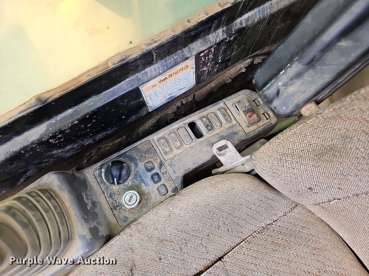 image for item EJ5835 1999 Caterpillar  330B L excavator