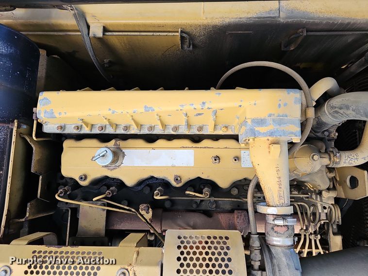 image for item EJ5835 1999 Caterpillar  330B L excavator