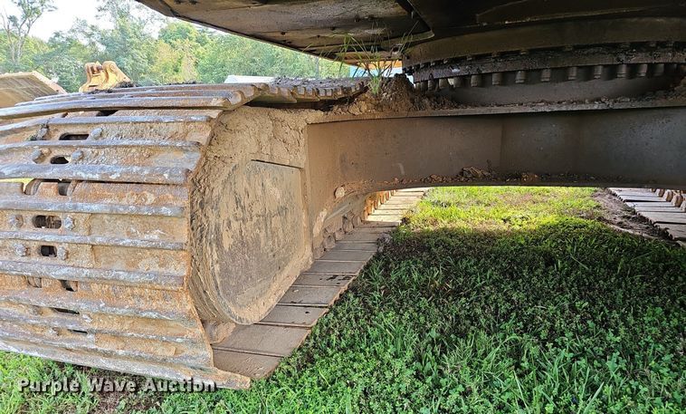 image for item EJ5835 1999 Caterpillar  330B L excavator