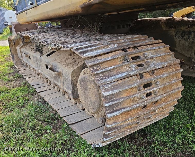 image for item EJ5835 1999 Caterpillar  330B L excavator
