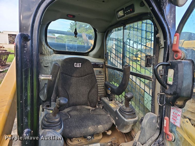 image for item EJ5836 2016 Caterpillar  299D2 skid steer loader