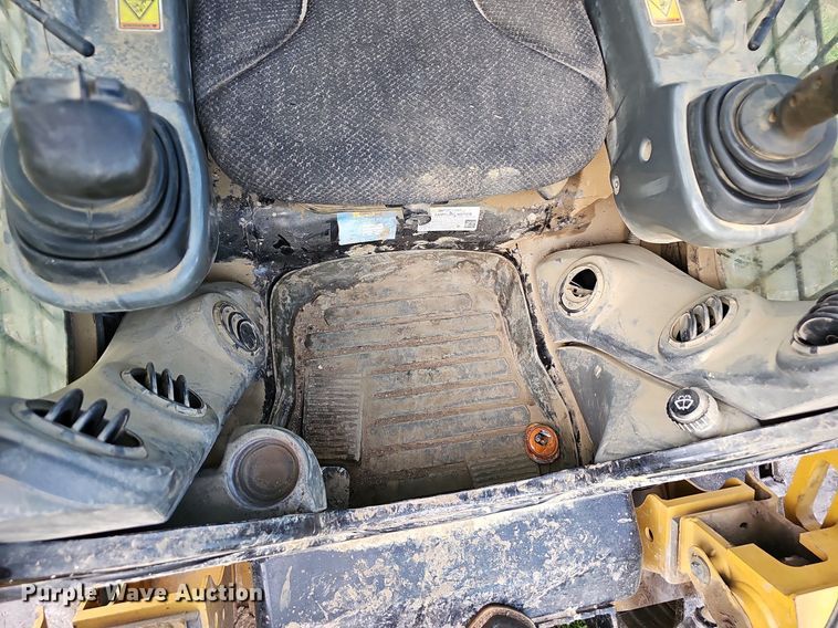 image for item EJ5836 2016 Caterpillar  299D2 skid steer loader