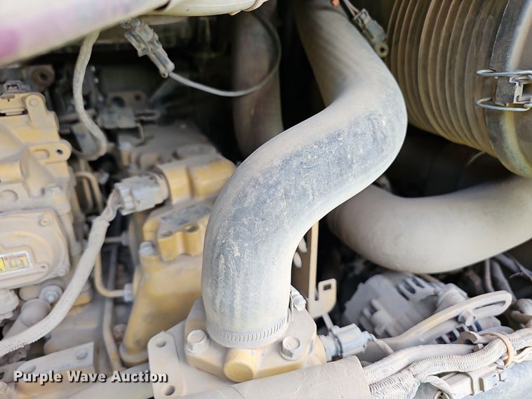 image for item EJ5836 2016 Caterpillar  299D2 skid steer loader