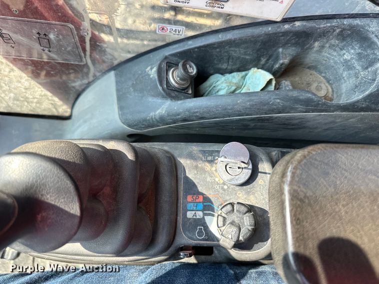 image for item EJ6389 2019 Link-Belt 350X4 excavator