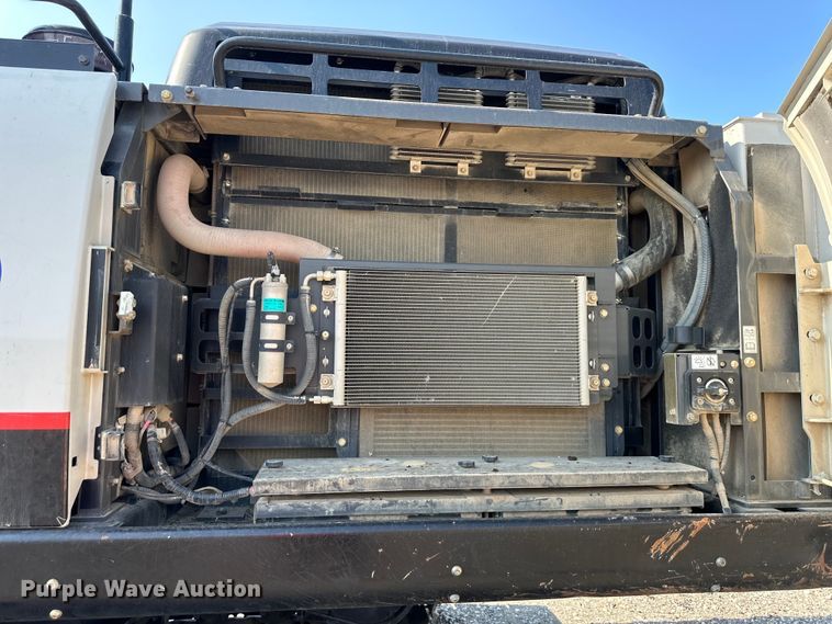 image for item EJ6389 2019 Link-Belt 350X4 excavator