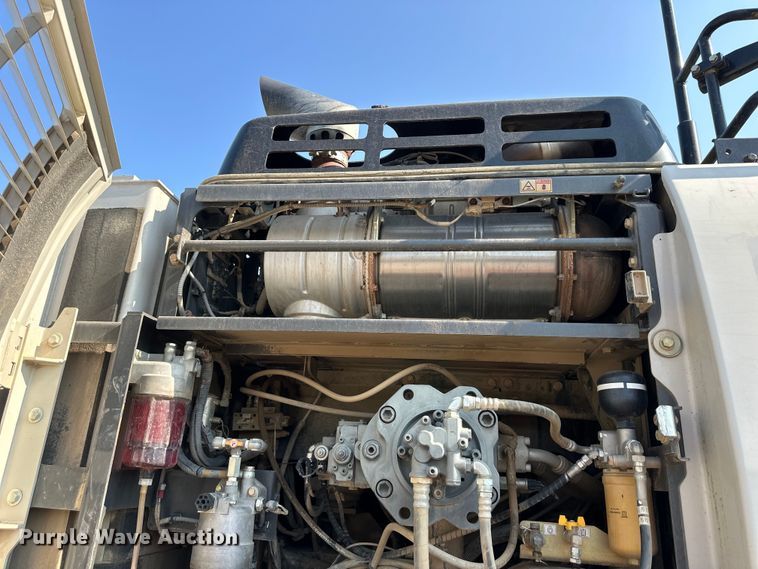 image for item EJ6389 2019 Link-Belt 350X4 excavator