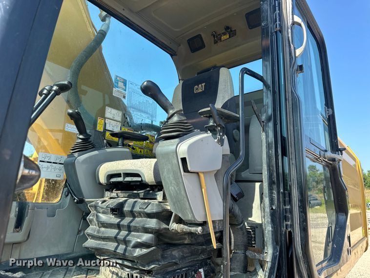 image for item EJ6390 2017 Caterpillar 336F excavator