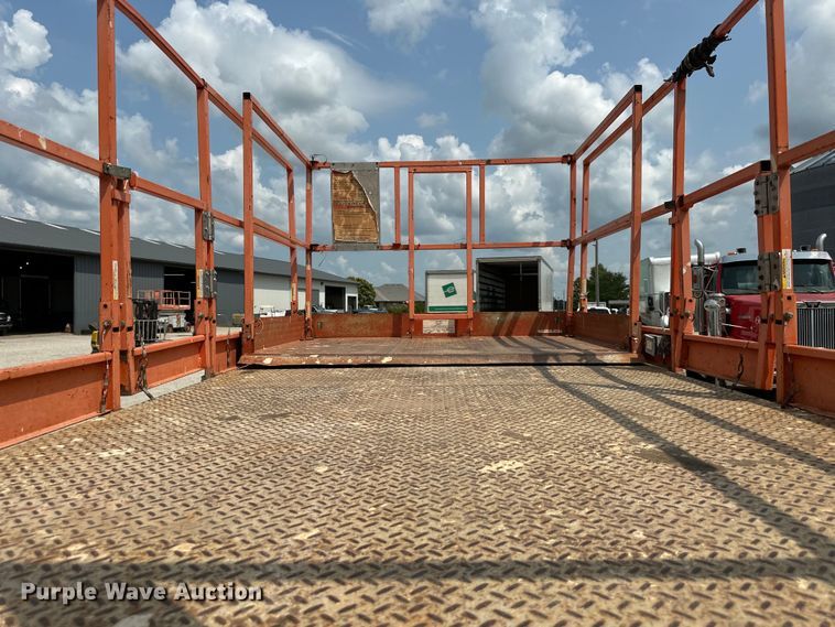 image for item EJ6391 1998 Skyjack SJ8841 scissor lift