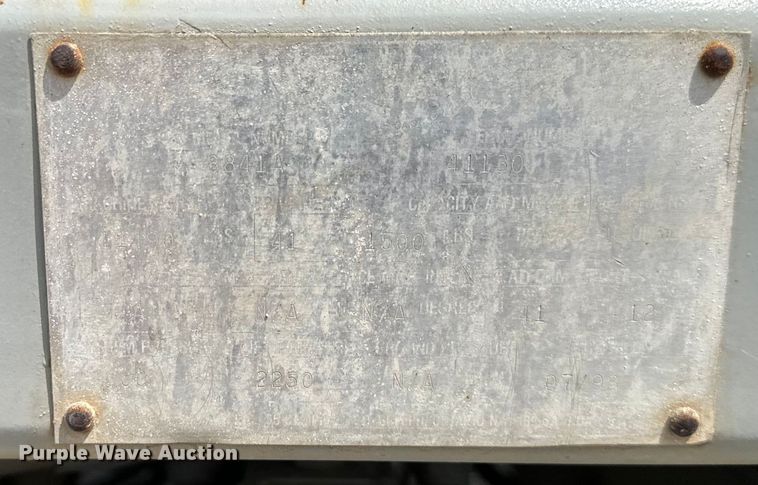 image for item EJ6391 1998 Skyjack SJ8841 scissor lift