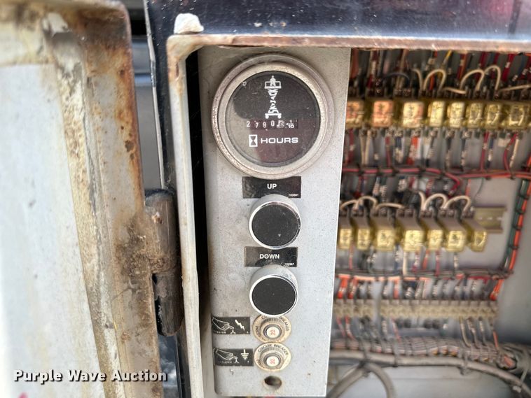 image for item EJ6392 1999 Skyjack SJ8841 scissor lift