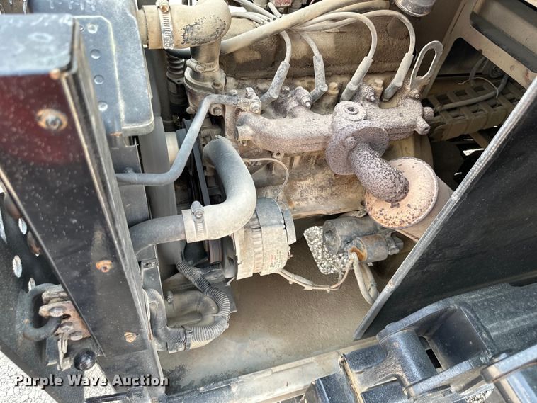 image for item EJ6392 1999 Skyjack SJ8841 scissor lift