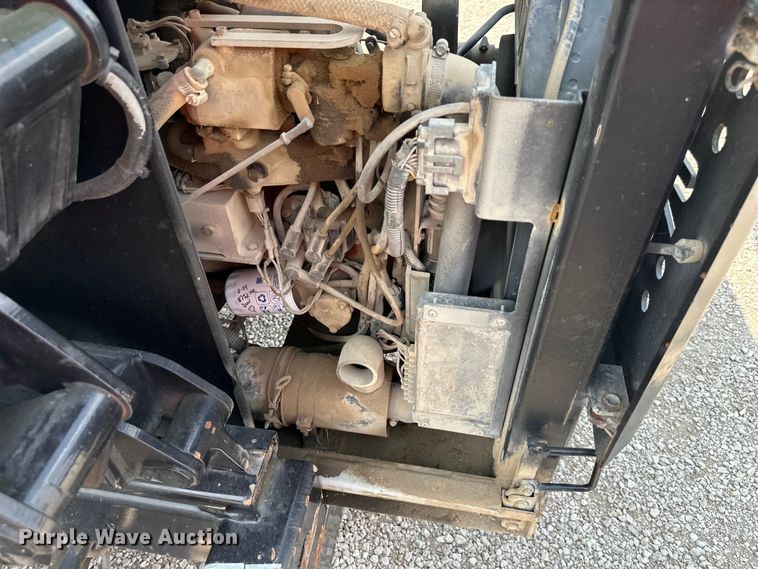 image for item EJ6392 1999 Skyjack SJ8841 scissor lift