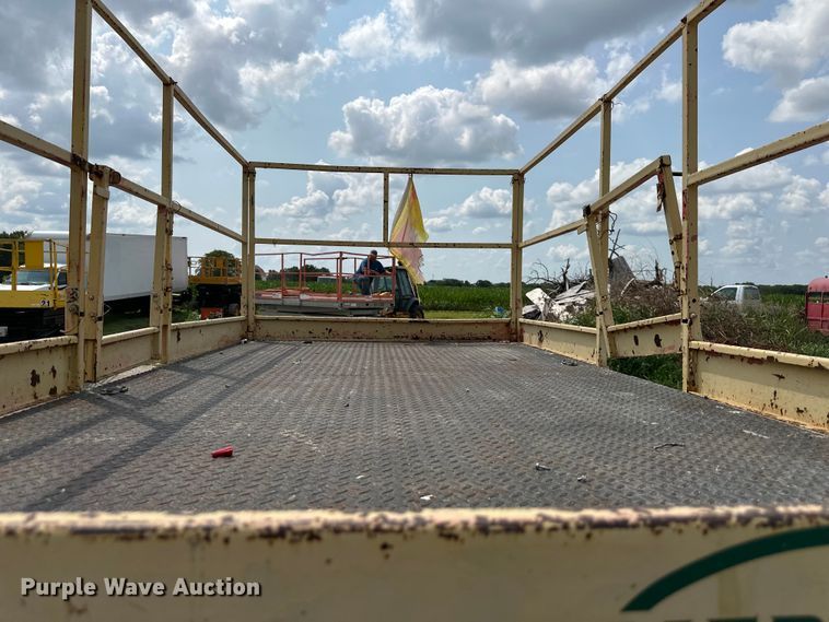 image for item EJ6393 1999 SkyJack  SJ8841 scissor lift