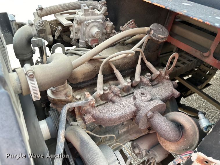 image for item EJ6393 1999 SkyJack  SJ8841 scissor lift