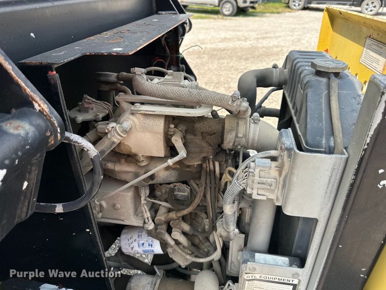 image for item EJ6393 1999 SkyJack  SJ8841 scissor lift